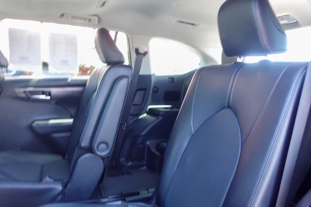 2024 Toyota Highlander Hybrid Limited