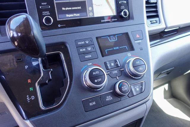 2020 Toyota Sienna XLE 8 Passenger