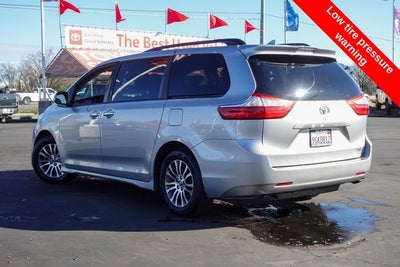 2019 Toyota Sienna XLE