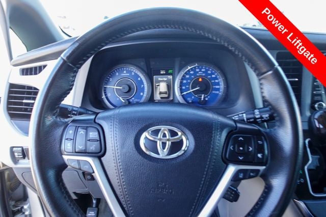 2019 Toyota Sienna XLE