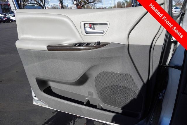 2019 Toyota Sienna XLE