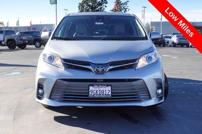 2019 Toyota Sienna XLE