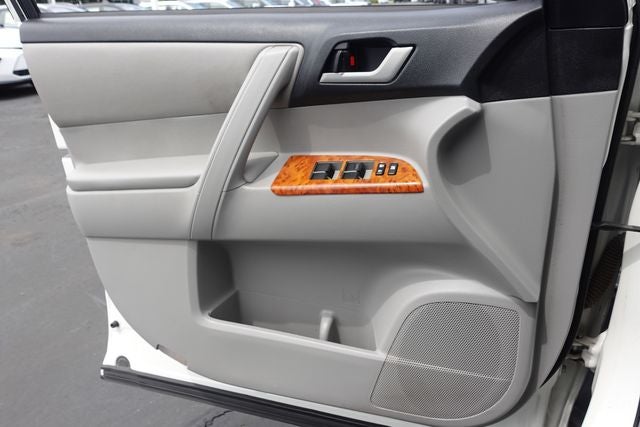 2012 Toyota Highlander Base