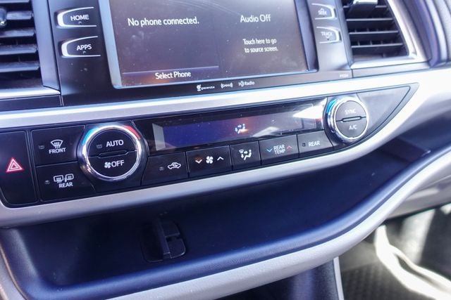 2016 Toyota Highlander LE Plus V6