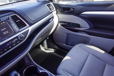 2016 Toyota Highlander LE Plus V6