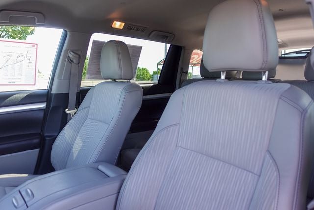 2016 Toyota Highlander LE Plus V6