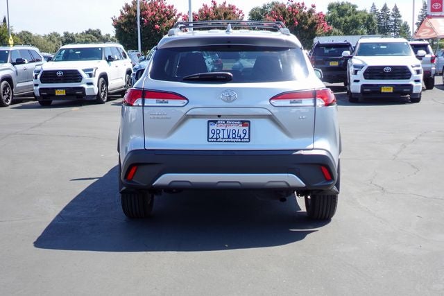 2024 Toyota Corolla Cross LE