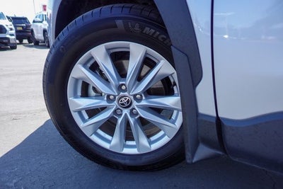 2024 Toyota Corolla Cross LE