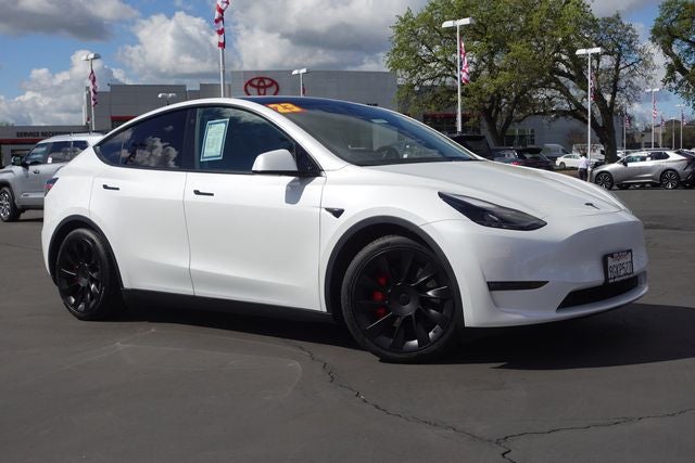2023 Tesla Model Y Performance