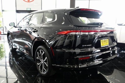 2025 Toyota Crown Signia XLE