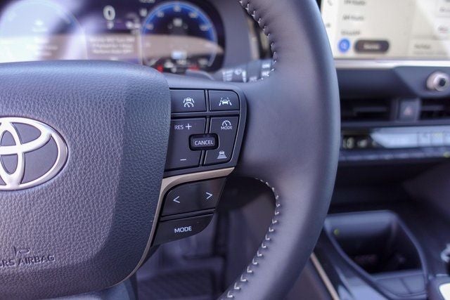 2025 Toyota Crown Signia XLE