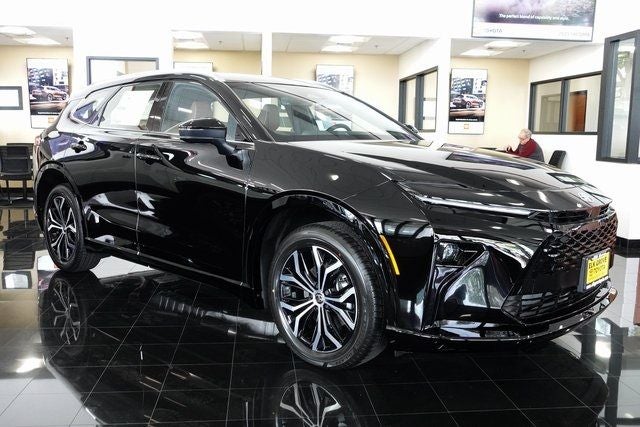 2025 Toyota Crown Signia XLE