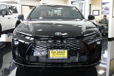 2025 Toyota Crown Signia XLE