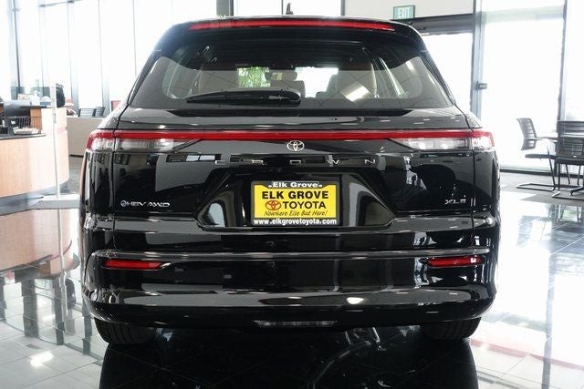 2025 Toyota Crown Signia XLE