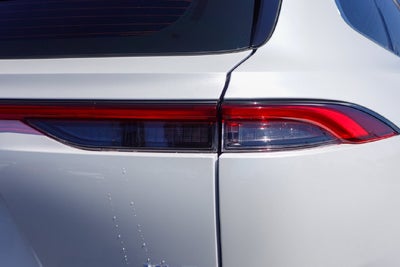 2025 Toyota Crown Signia XLE