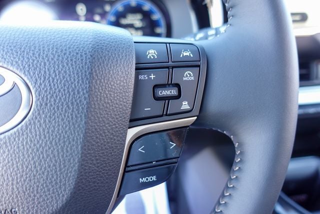 2026 Toyota Crown Signia XLE