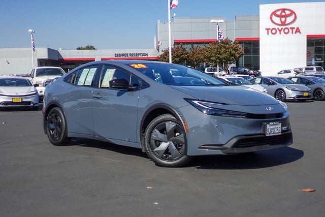 2024 Toyota Prius LE