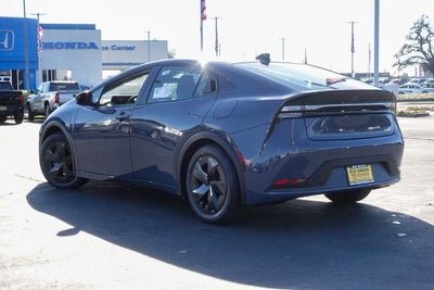 2026 Toyota Prius Plug-In Hybrid SE