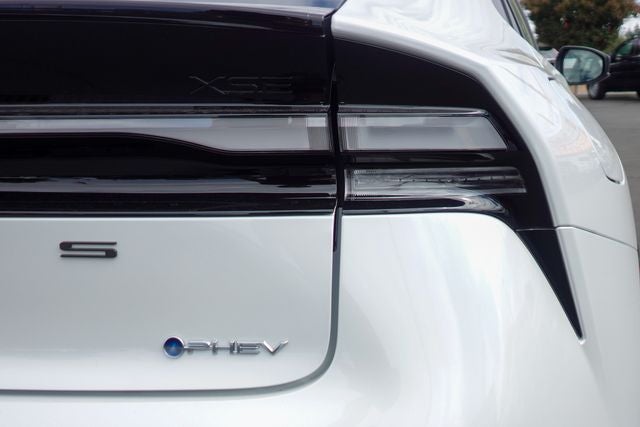 2027 Toyota Prius Plug-In Hybrid XSE
