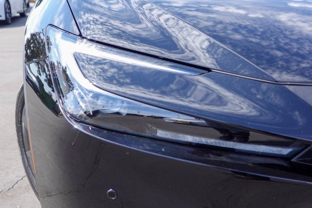 2027 Toyota Prius Plug-In Hybrid SE