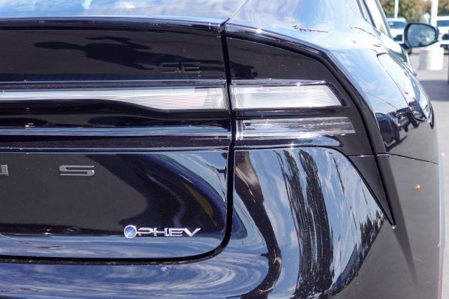 2027 Toyota Prius Plug-In Hybrid SE