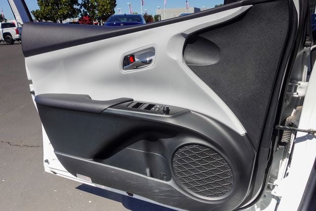 2022 Toyota Prius XLE