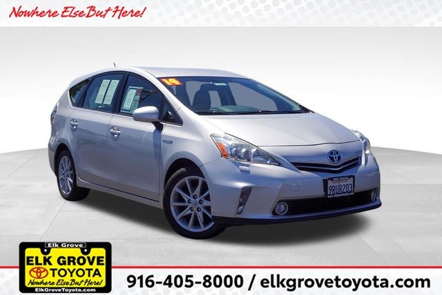 2014 Toyota Prius v Five