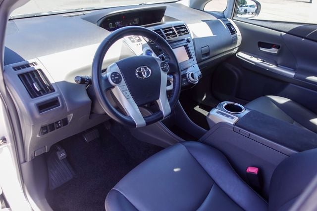 2014 Toyota Prius v Five