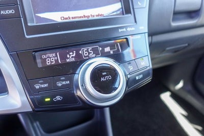 2014 Toyota Prius v Five