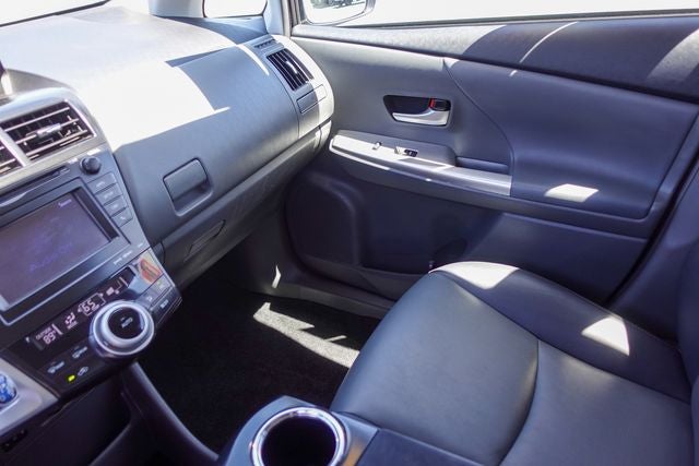 2014 Toyota Prius v Five