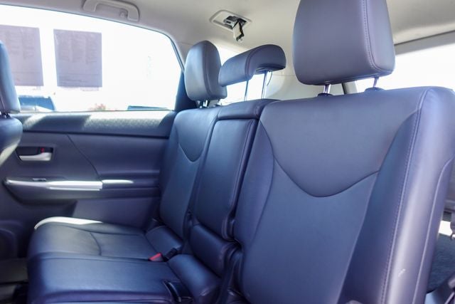 2014 Toyota Prius v Five