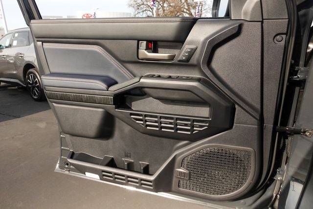 2025 Toyota 4Runner i-FORCE MAX Hybrid Platinum