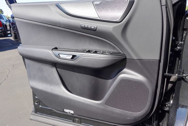 2025 Lexus NX 450h+ Luxury