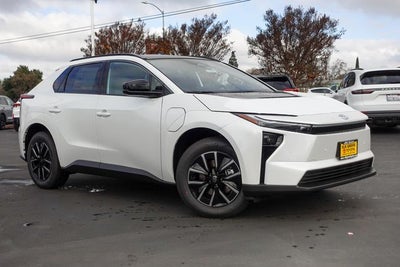 2026 Toyota bZ XLE Plus