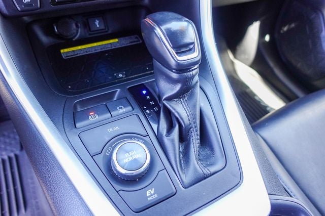 2020 Toyota RAV4 Hybrid XSE
