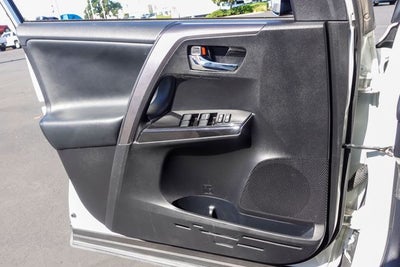 2018 Toyota RAV4 SE