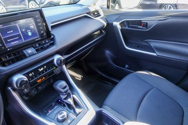 2022 Toyota RAV4 Hybrid LE