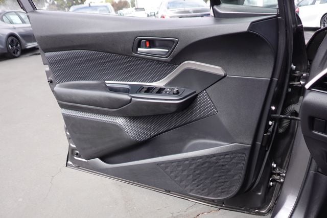 2021 Toyota C-HR LE
