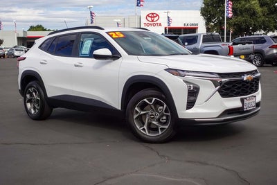 2025 Chevrolet Trax LT