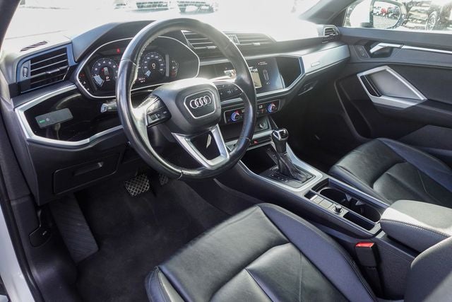 2021 Audi Q3 Premium quattro