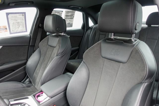 2021 Audi A4 45 S line Prestige quattro