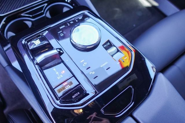 2024 BMW 5 Series 530i