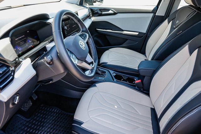 2025 Volkswagen Taos S