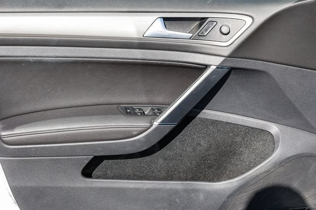 2015 Volkswagen Golf SportWagen TDI S