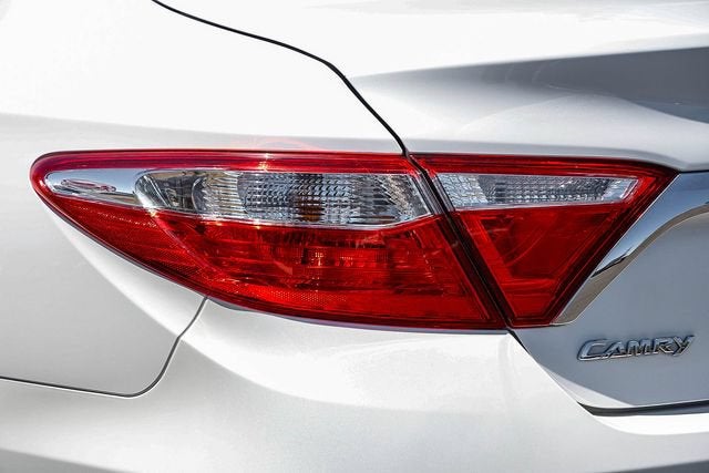 2016 Toyota Camry Hybrid LE