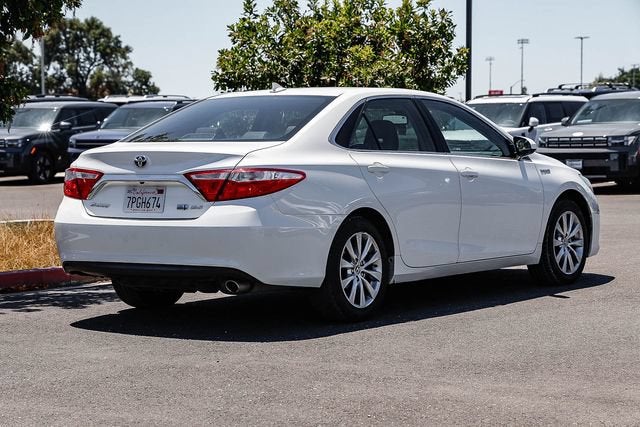 2016 Toyota Camry Hybrid LE
