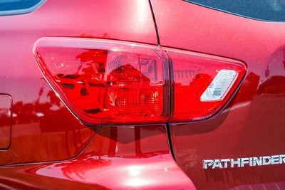 2019 Nissan Pathfinder SV