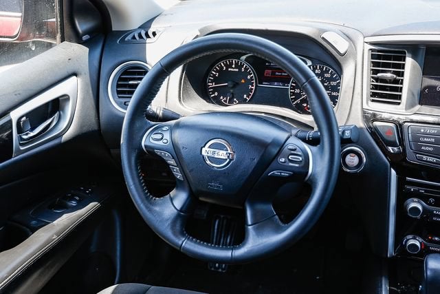 2019 Nissan Pathfinder SV