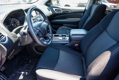2019 Nissan Pathfinder SV