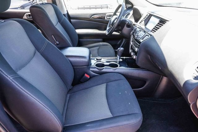 2019 Nissan Pathfinder SV